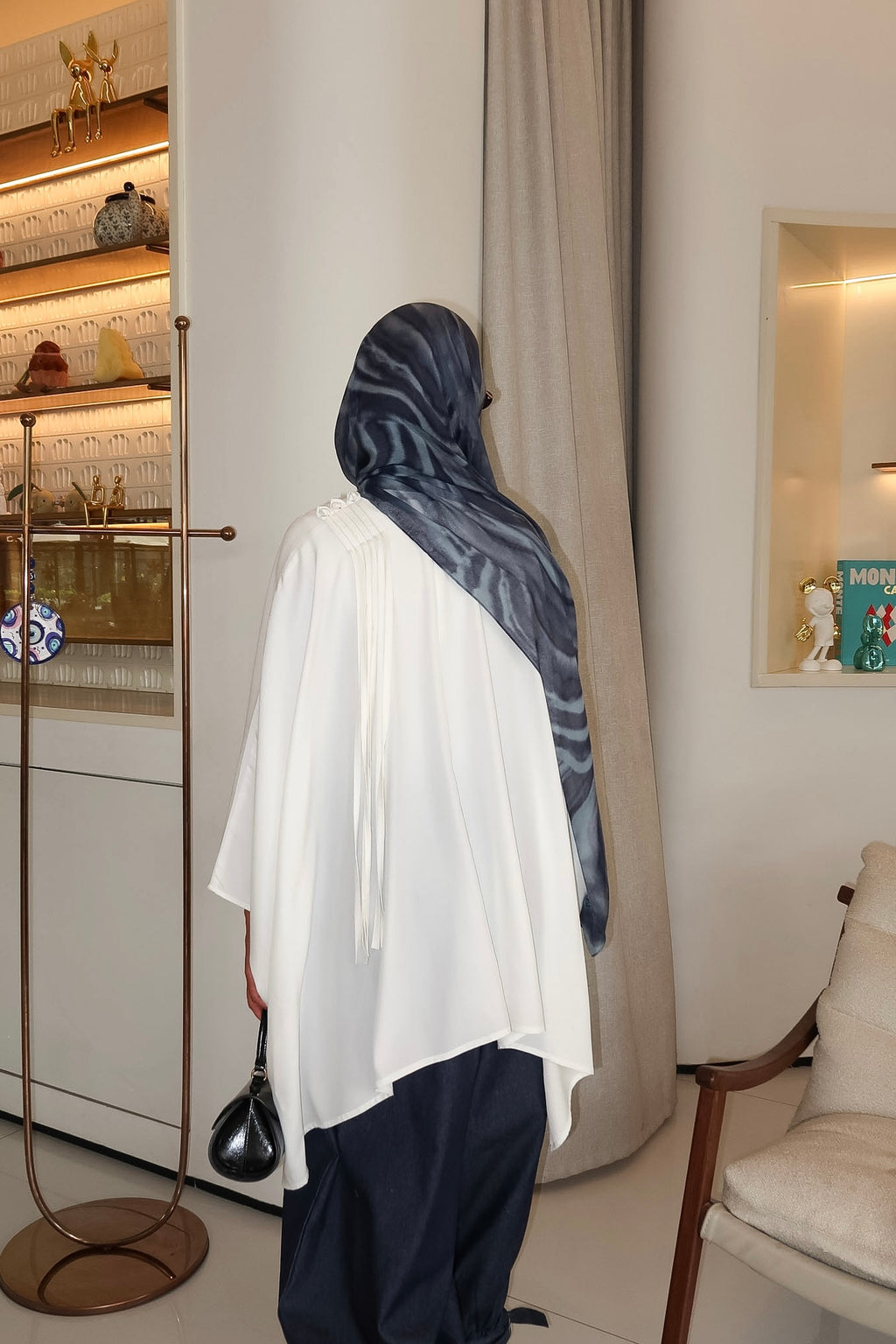 The Chinese Cape in White